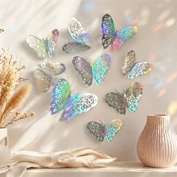 Iriserende 3D sommerfugle som vægpynt i hjem med flot lys og dekorativ effekt