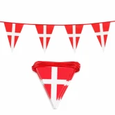 Dannebrog flagguirlande 10 meter i plast med danske vimpelflag