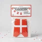 Produktbillede af indpakket Festlig Dannebrog Flagguirlande. Pakken indeholder 2 x 2 meter guirlande med papirflag på hvid snor.
