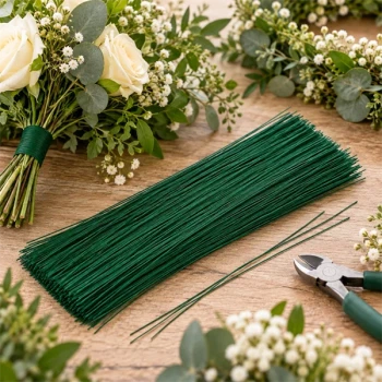 Grøn blomstertråd til binderi med blomster, eucalyptus og buket