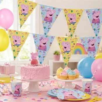 Gurli Gris flag banner 2,3 meter hængt op til børnefødselsdag med kage, balloner og festpynt