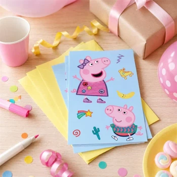 Stemningsbillede af Gurli Gris invitationer med kuverter til børnefødselsdag