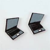 Laptop festpynt træ 2cm, 24 stk. konfirmationspynt