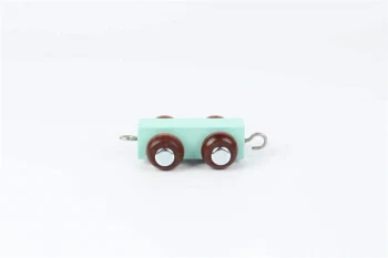 Arktisk blå navnetog trailer i træ med brune hjul og magnetkobling – ekstra togvogn til personligt bogstavtog