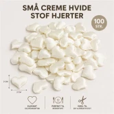 Packshot af små creme hvide stof hjerter 2x2 cm 100 stk til bryllup bordpynt og romantisk dekoration
