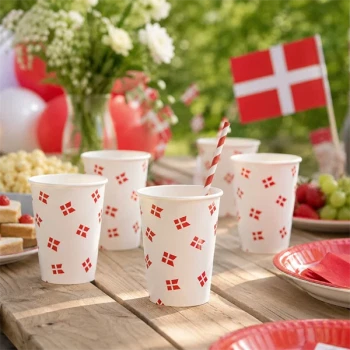 Papkrus med danske flag til studentergilde og sommerfest