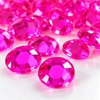Close-up af pink dekorationssten 12 mm med facetslebne kanter