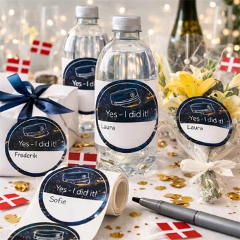 Studenter klistermærker på vandflasker og gaver til studentergilde